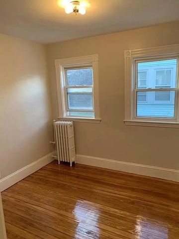 35 Hewins St 3, Boston, MA 02121