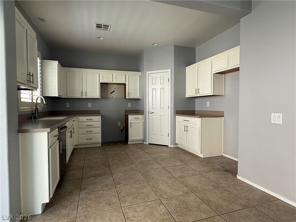 2482 Denholme Street, Henderson, NV 89044 — photo 5