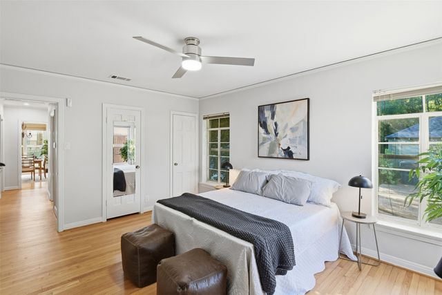 2307 Lawndale Drive, Dallas, TX 75211