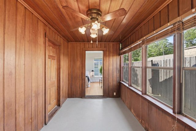 2307 Lawndale Drive, Dallas, TX 75211