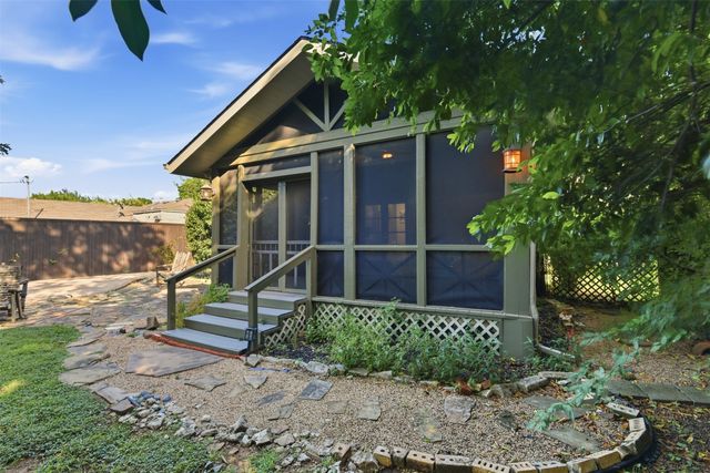2307 Lawndale Drive, Dallas, TX 75211
