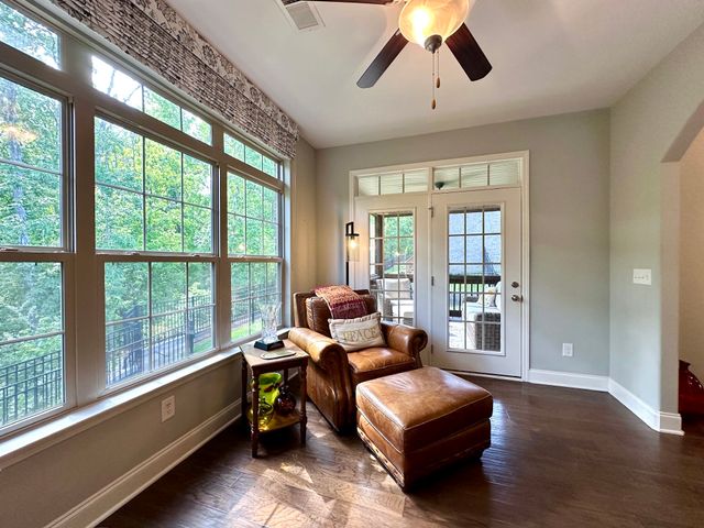 1008 Callaway Dr, Lebanon, TN 37087