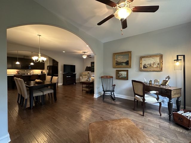 1008 Callaway Dr, Lebanon, TN 37087
