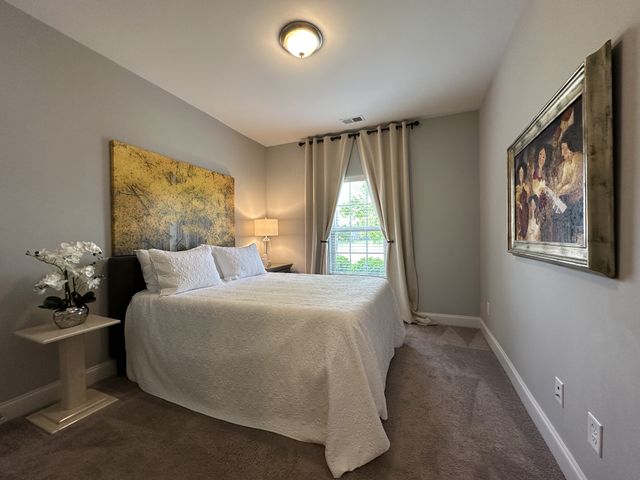 1008 Callaway Dr, Lebanon, TN 37087
