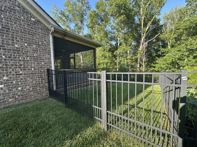 1008 Callaway Dr, Lebanon, TN 37087