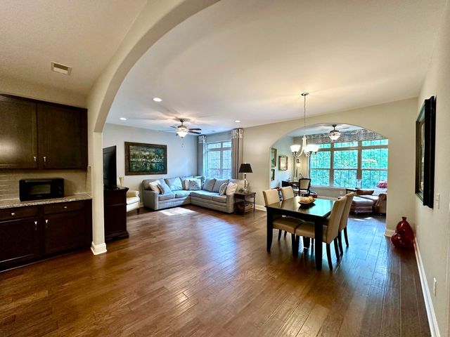 1008 Callaway Dr, Lebanon, TN 37087
