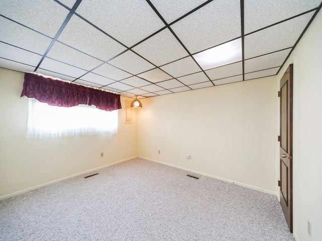 4113 77th Place Circle, Urbandale, IA 50322