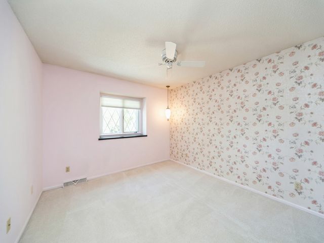 4113 77th Place Circle, Urbandale, IA 50322