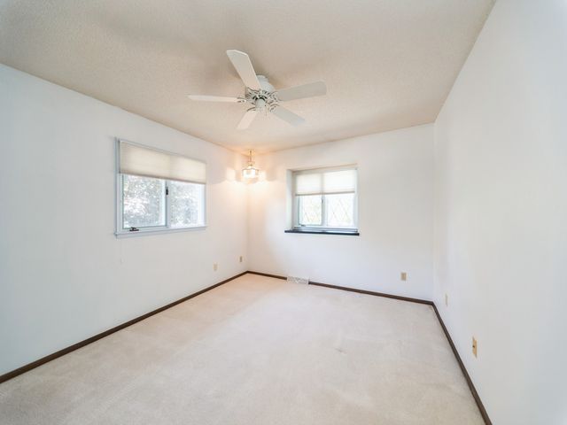 4113 77th Place Circle, Urbandale, IA 50322