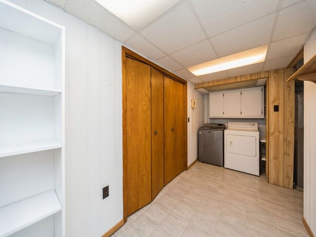 4113 77th Place Circle, Urbandale, IA 50322