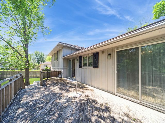 4113 77th Place Circle, Urbandale, IA 50322