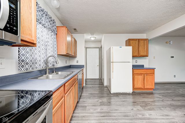 9144 Timpani Way, Indianapolis, IN 46231