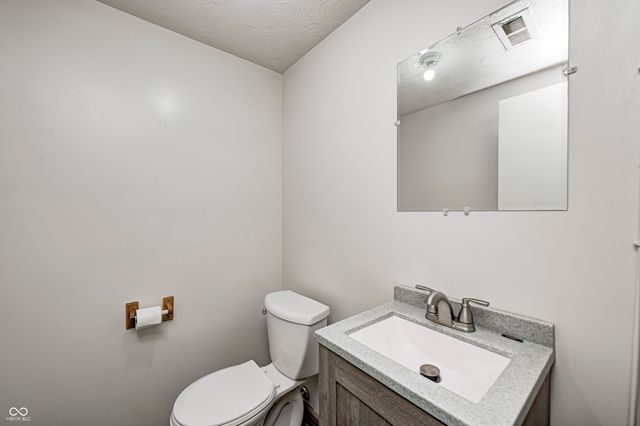 9144 Timpani Way, Indianapolis, IN 46231