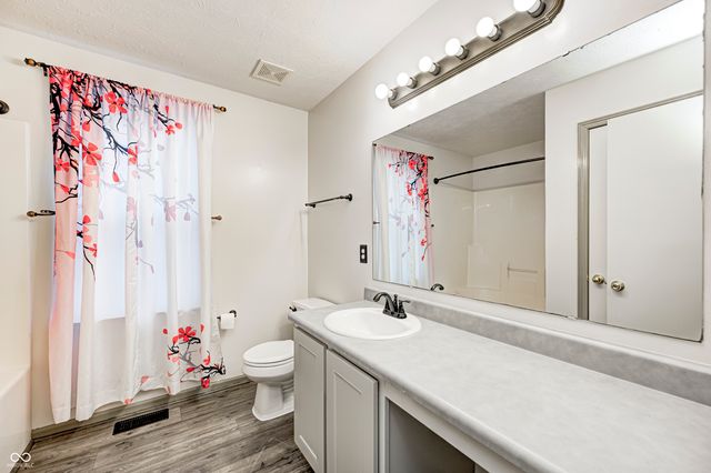 9144 Timpani Way, Indianapolis, IN 46231