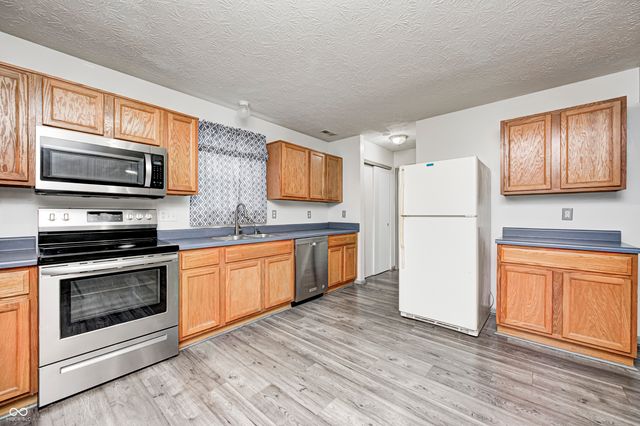 9144 Timpani Way, Indianapolis, IN 46231