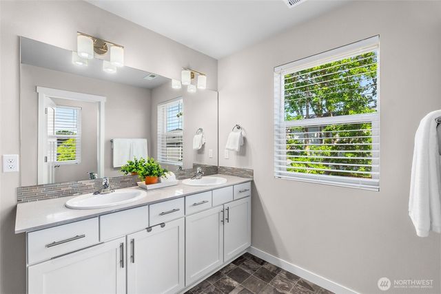 2022 Mayes Road SE, Lacey, WA 98503