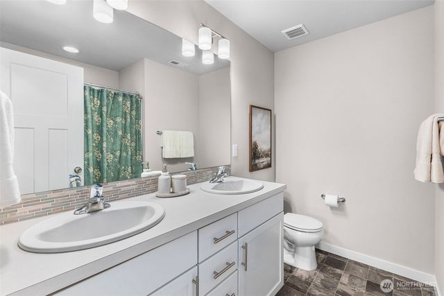 2022 Mayes Road SE, Lacey, WA 98503
