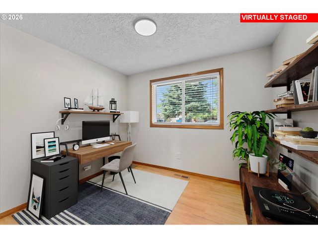 177 S Heather St, Cornelius, OR 97113