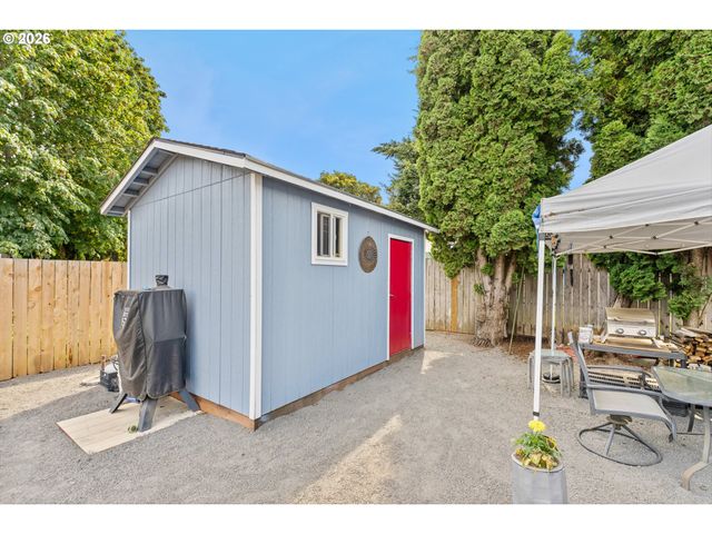 177 S Heather St, Cornelius, OR 97113