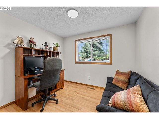 177 S Heather St, Cornelius, OR 97113