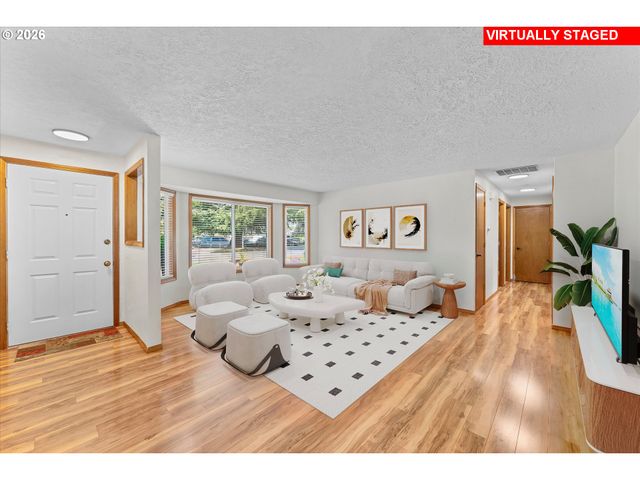 177 S Heather St, Cornelius, OR 97113