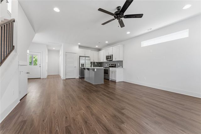 1118 S Dunn Avenue, Fayetteville, AR 72701