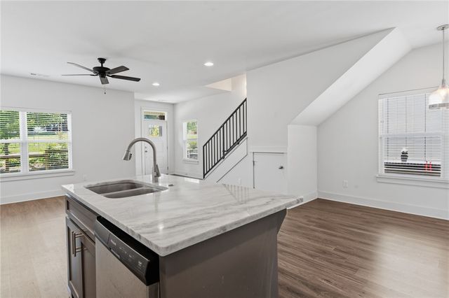 1118 S Dunn Avenue, Fayetteville, AR 72701