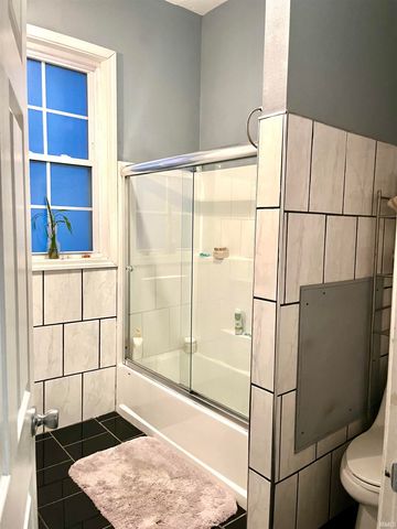 213 N Washington Street, Huntingburg, IN 47542