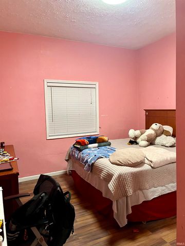 213 N Washington Street, Huntingburg, IN 47542