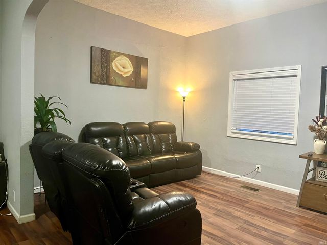 213 N Washington Street, Huntingburg, IN 47542