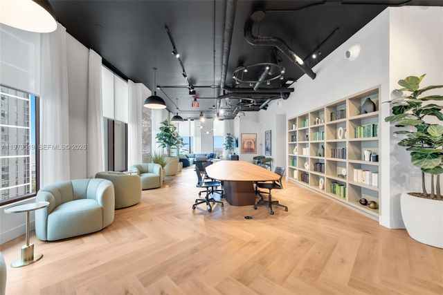 121 NE 5th St 3112, Miami, FL 33132