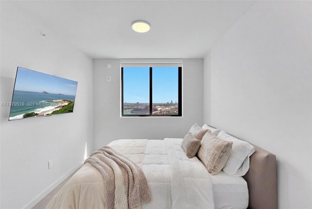 121 NE 5th St 3112, Miami, FL 33132