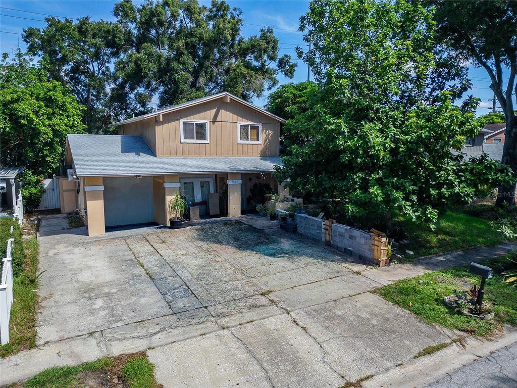 Image 1 of property listing at 7003 SUMMERBRIDGE DRIVE, Tampa, FL 33634