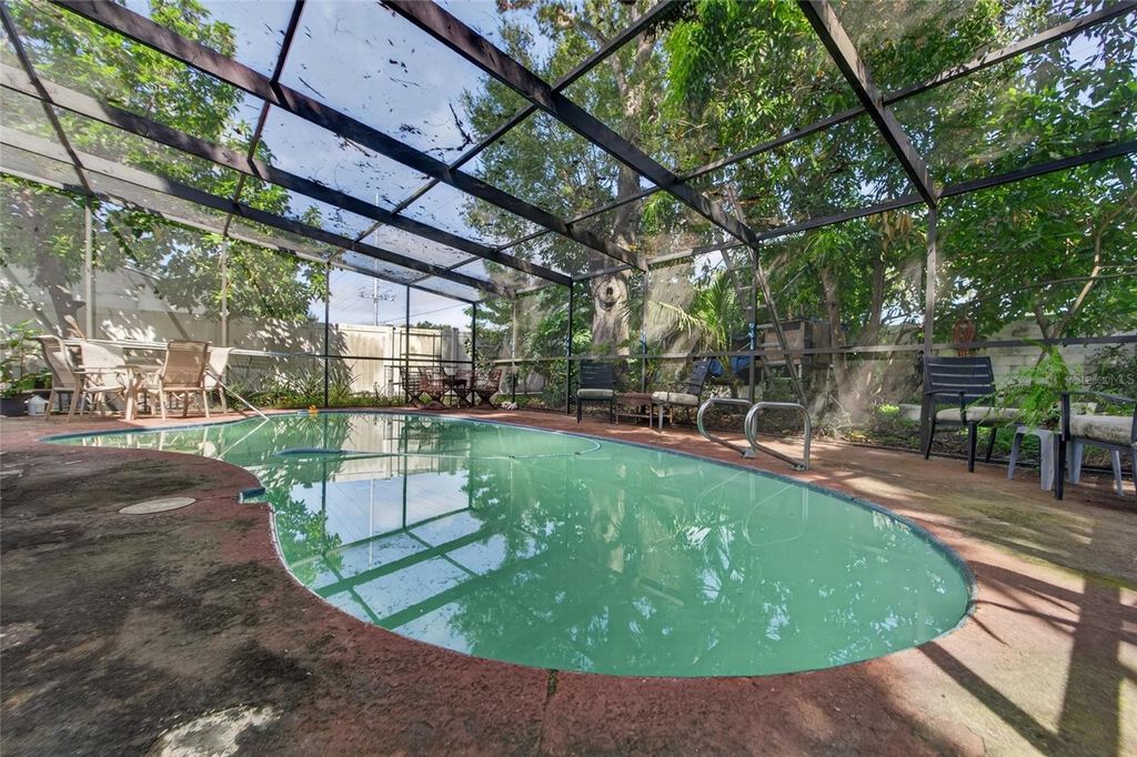 Image 7 of property listing at 7003 SUMMERBRIDGE DRIVE, Tampa, FL 33634
