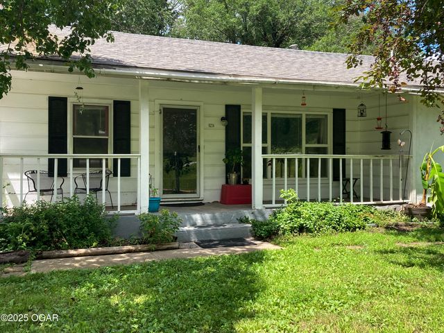 6274 Douglas Fir Road, Joplin, MO 64804