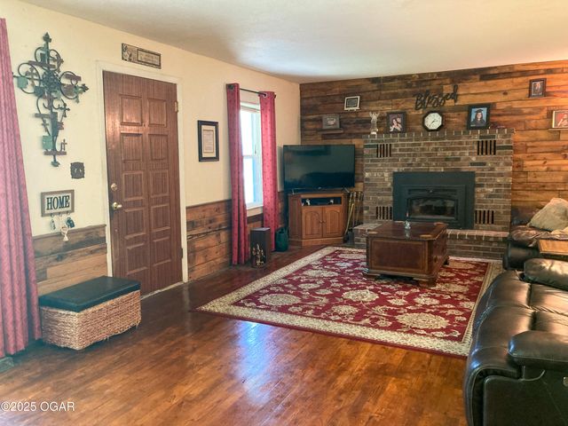 6274 Douglas Fir Road, Joplin, MO 64804