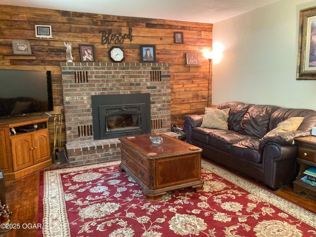 6274 Douglas Fir Road, Joplin, MO 64804