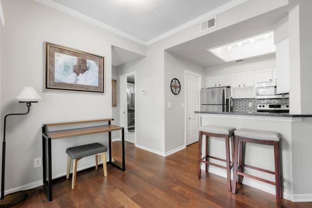 6000 Shepherd Mountain CV 219, Austin, TX 78730