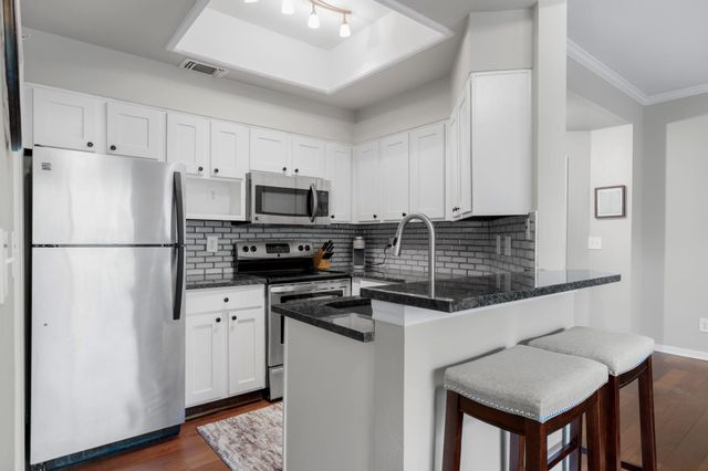 6000 Shepherd Mountain CV 219, Austin, TX 78730