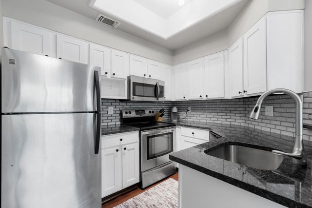 6000 Shepherd Mountain CV 219, Austin, TX 78730