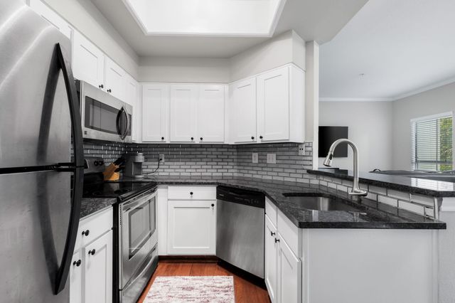 6000 Shepherd Mountain CV 219, Austin, TX 78730