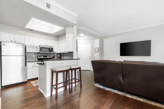 6000 Shepherd Mountain CV 219, Austin, TX 78730