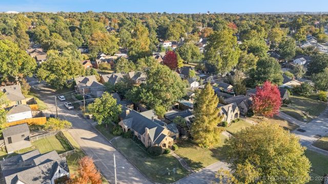 2704 E 16th Street, Tulsa, OK 74104