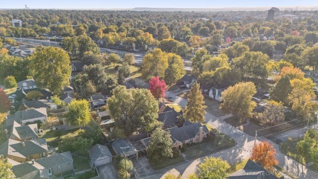 2704 E 16th Street, Tulsa, OK 74104