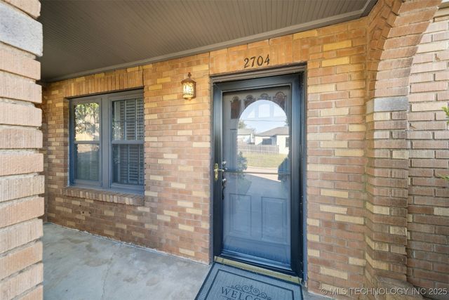 2704 E 16th Street, Tulsa, OK 74104