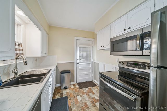 2704 E 16th Street, Tulsa, OK 74104