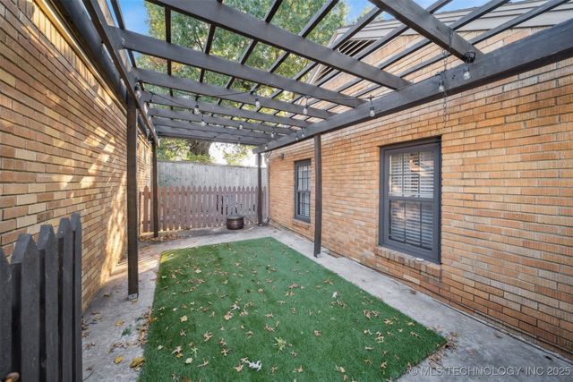 2704 E 16th Street, Tulsa, OK 74104