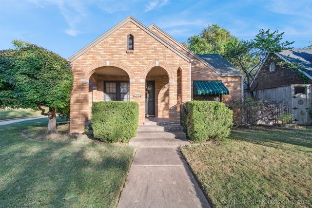 2704 E 16th Street, Tulsa, OK 74104