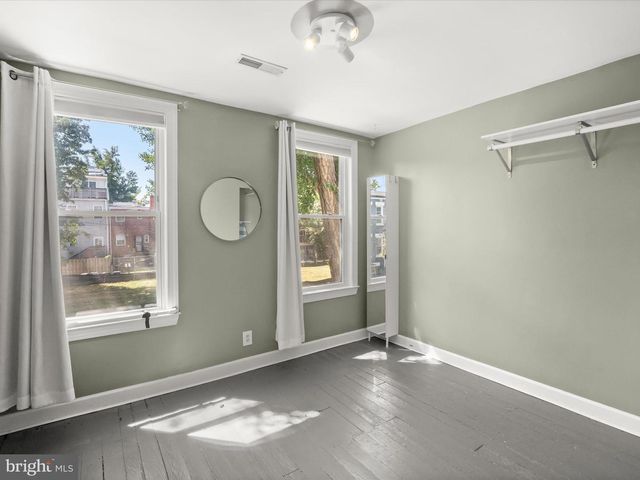 1648 KRAMER ST NE, Washington, DC 20002