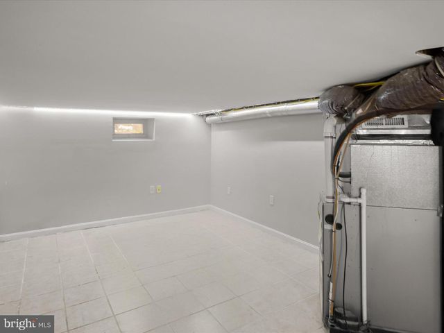 1648 KRAMER ST NE, Washington, DC 20002